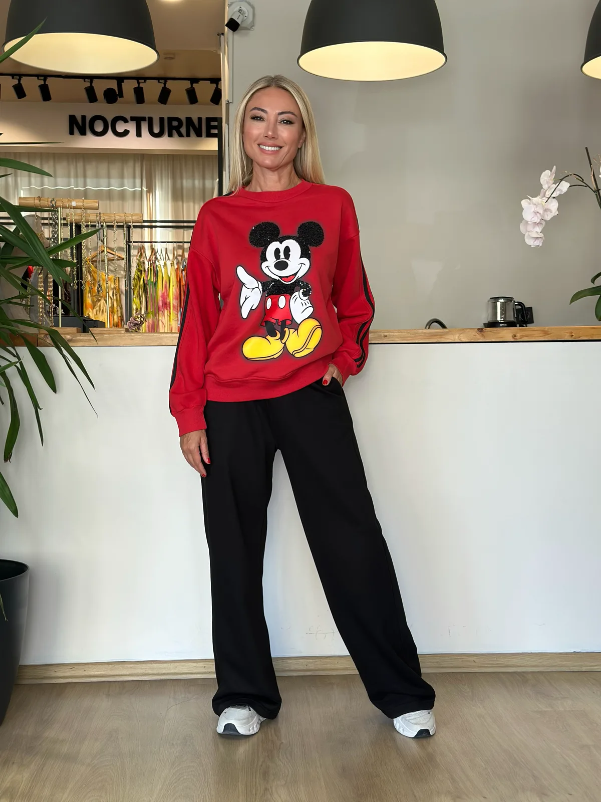 Kırmızı Siyah Şeritli Mickey Sweat Askı00295 - ₺1.199,99 | ASKI BOUTIQUE Balat Kırmızı Siyah Şeritli Mickey Sweat Askı00295 Sweatshirt - Detay Görseli 3 | ASKI BOUTIQUE Balat