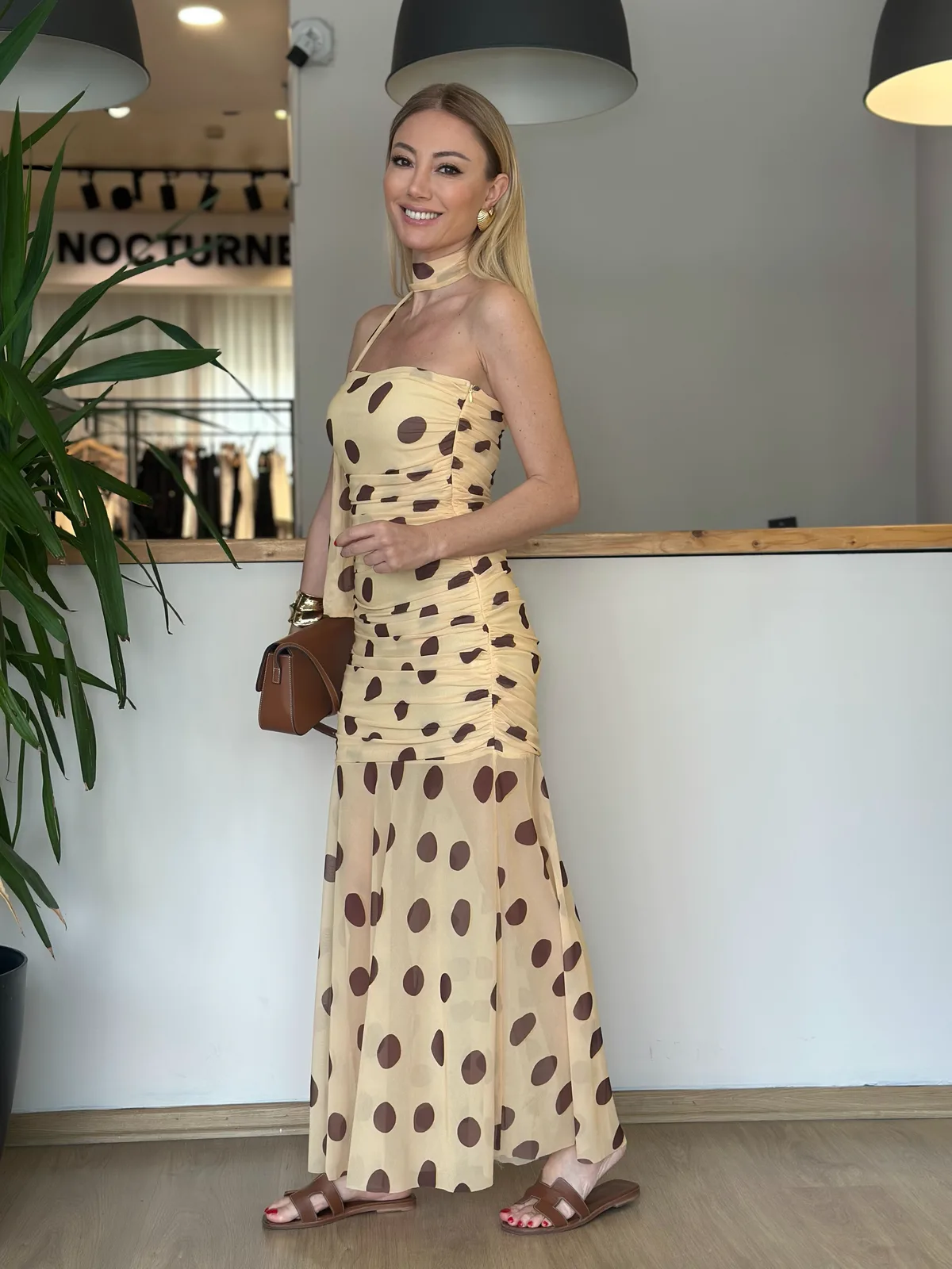 Puantiyeli Bağlama Detaylı Sarı Elbise Askı0063 - ₺999,99 | ASKI BOUTIQUE Balat Puantiyeli Bağlama Detaylı Sarı Elbise Askı0063 Elbise - Detay Görseli 3 | ASKI BOUTIQUE Balat