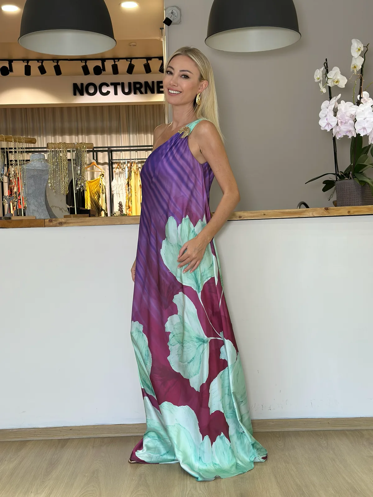 Tek Omuz Mor Tasarım Elbise Askı00239 - ₺4.719,99 | ASKI BOUTIQUE Balat Tek Omuz Mor Tasarım Elbise Askı00239 Elbise - Detay Görseli 3 | ASKI BOUTIQUE Balat